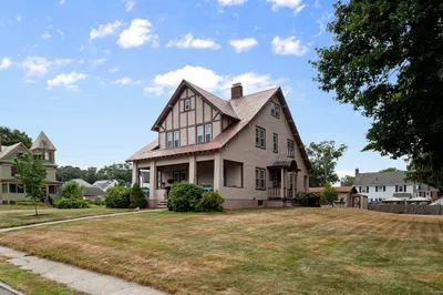 85 Sanders Ave