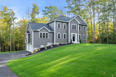 146 Wachusett St 1
