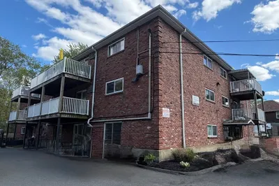 38 Clapp St 1