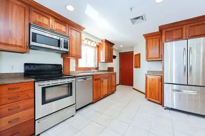 24 Glenwood Avenue #3 1