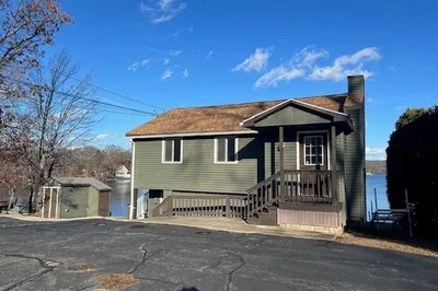 237 Thompson Road #1 1