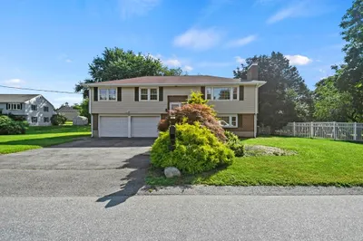 11 Randall Drive