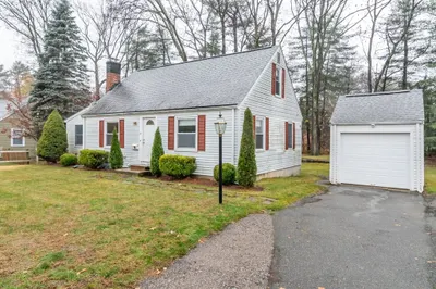 22 Oak St