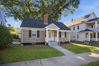 11-13 Palmyra St 1