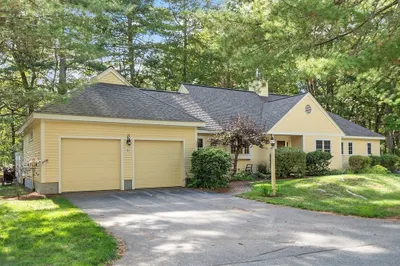31 Pickman Dr #31