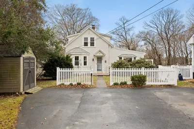 48 Grove St #48