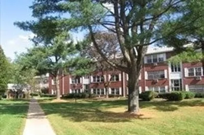 10 Tara Drive #8
