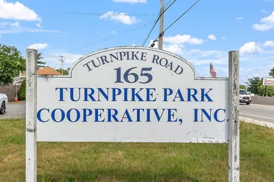 165 Turnpike Rd #3 1