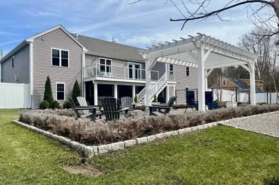 600 Crane Avenue S Ave 1