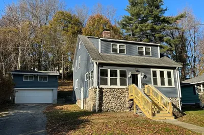 107 Beaconsfield Rd