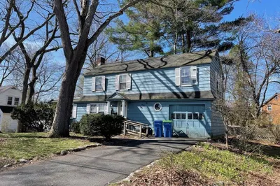 10 Fife Rd