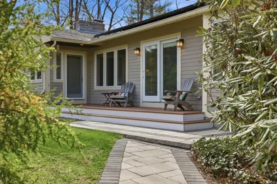 27 Tuttle Dr 1