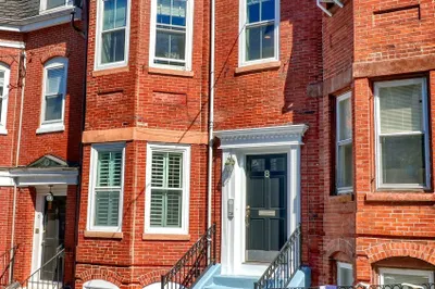 8 Pacific Street #1 1