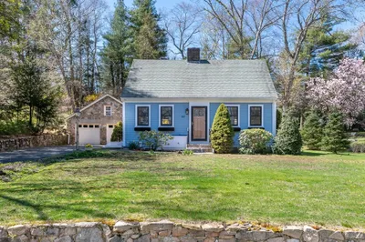 62 Pleasant St