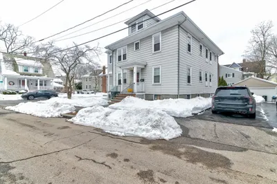49 Endicott St #49