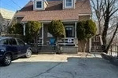 850 Broad St #3