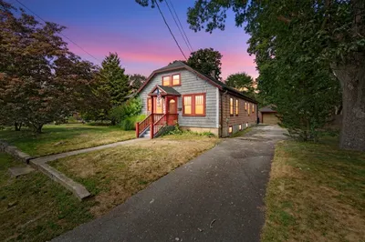 25 Bella Vista Avenue