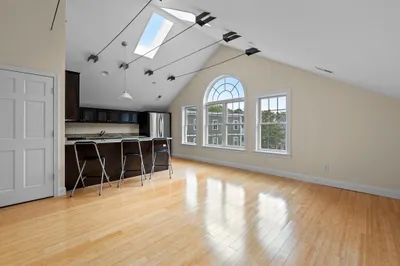 53 Washington Sq #2C