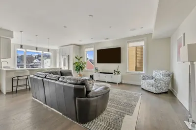 405 West First St #303
