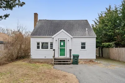 93 Franklin St