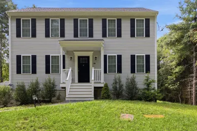46 Clay St 1
