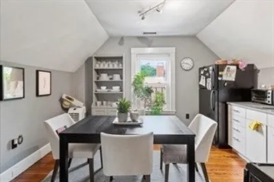 1-3 Laurel St #3