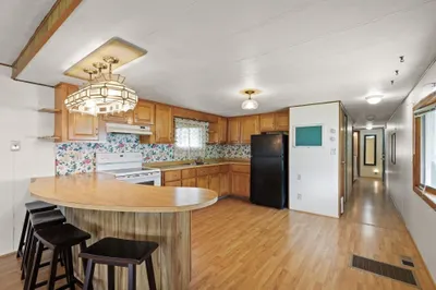 48 Easy Street 1