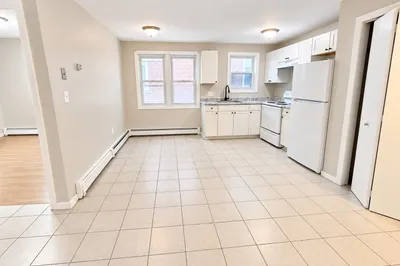 138 Franklin St #4 1