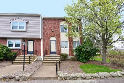560 Bedford St #G8 1