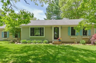 111 Richardson Rd 1