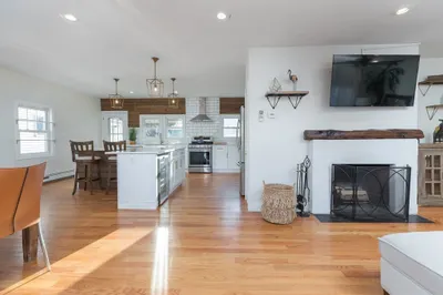 43 Chamberlain Ave
