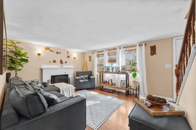 22 Eames Ave 1