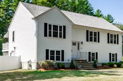 302 Reservoir St 1