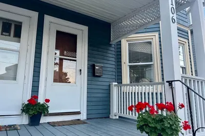 104-106 Burrill Street #1 1