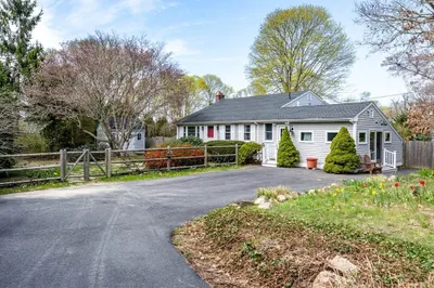 8 Elizabeth Rd 1