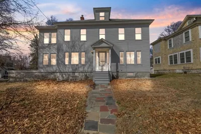 527 Lowell St 1
