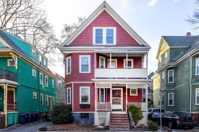 84 Rogers Ave #2