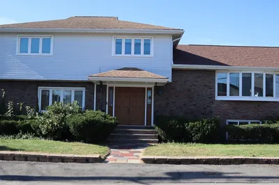 22 Pitcairn St 1