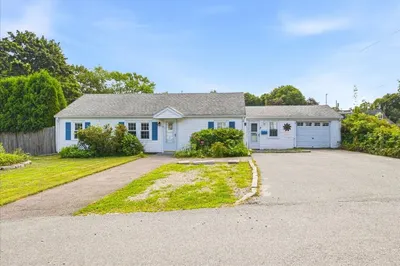 2 Howland Ct 1