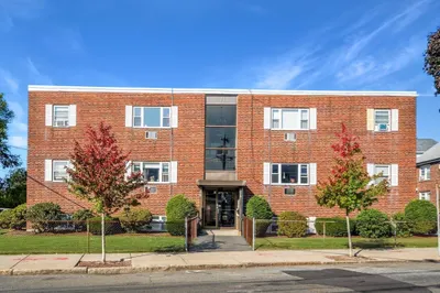 297 Main St #3 1