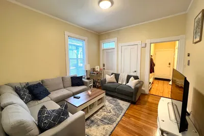 413 Washington St #1
