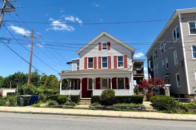 62 Mechanic St 1