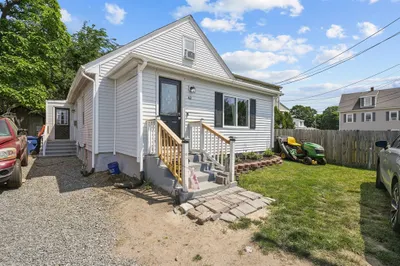 42 Taunton Ave 1