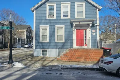39 Sycamore St 1