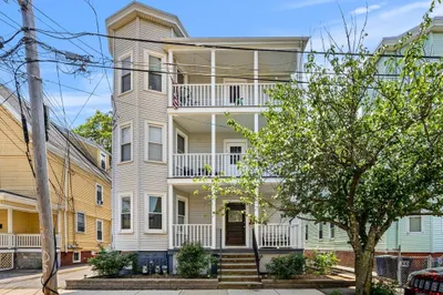 10 Stickney Ave