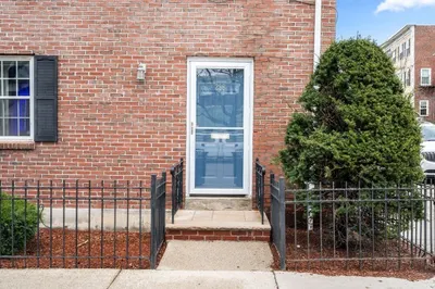 299 Main St #5