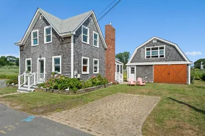 98 Cherry Street 1