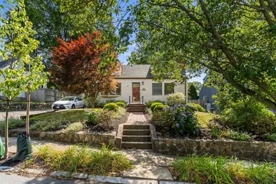 8 Linden Ave