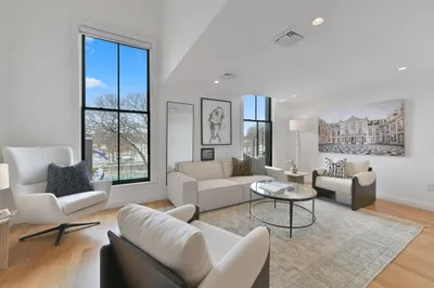 124 Beacon St #3R