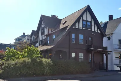 4 Willow Ave #2 1